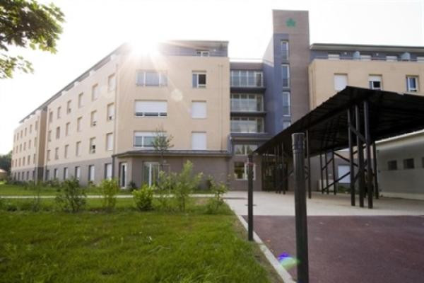 STUDEA CERGY UNIVERSITE 2