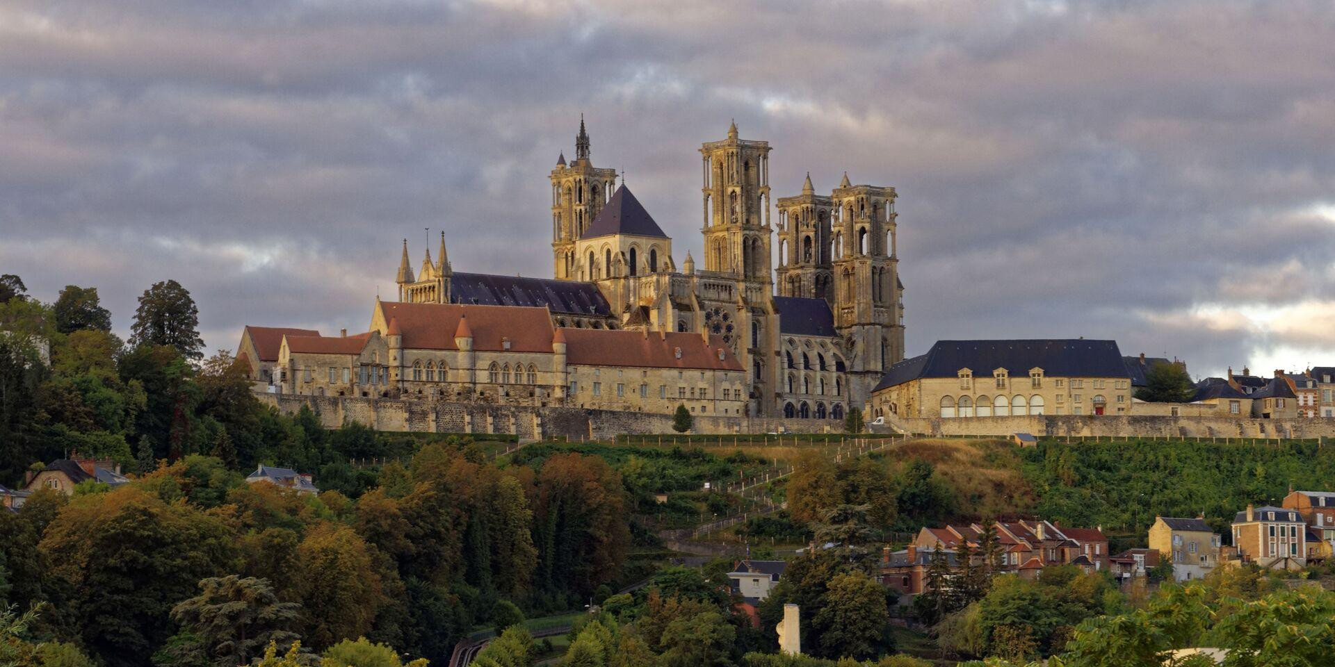 laon cathedrale notre damecrtc hauts de france hemis r mattes 1920x960